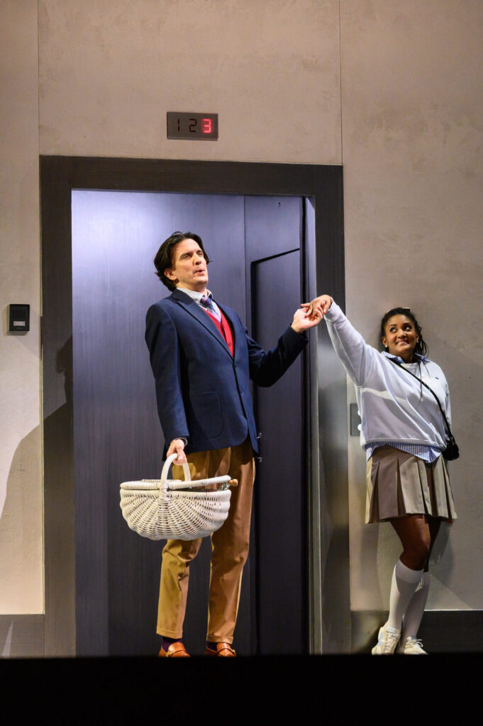 Daniele Macciantelli und Mona Akinola