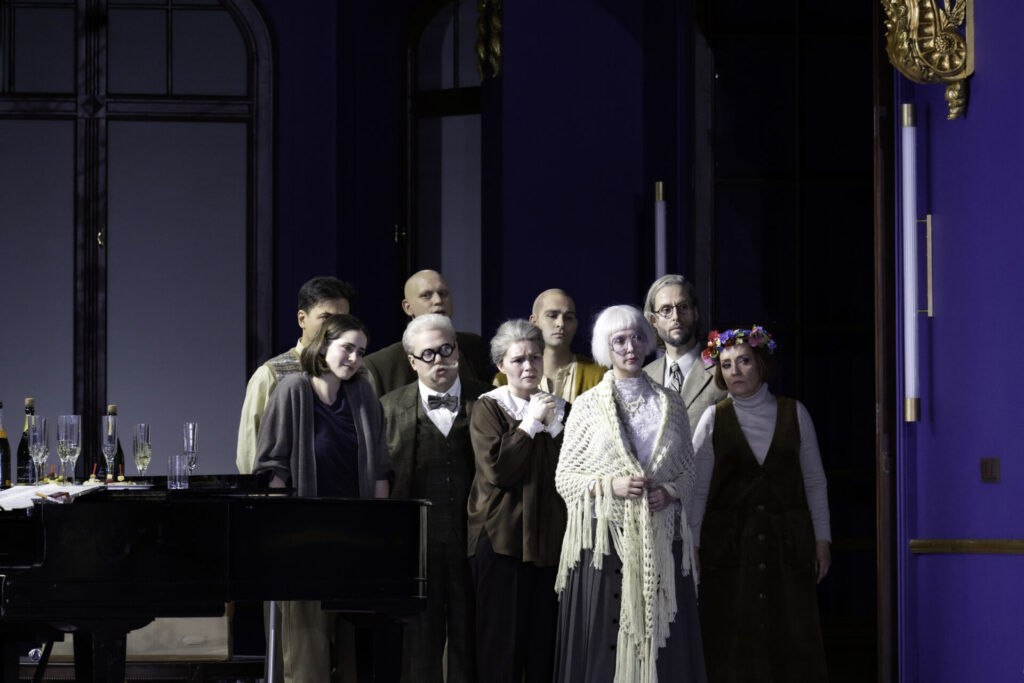 11_HSO_Ariadne_auf_Naxos_c_Monika_Rittershaus_klein