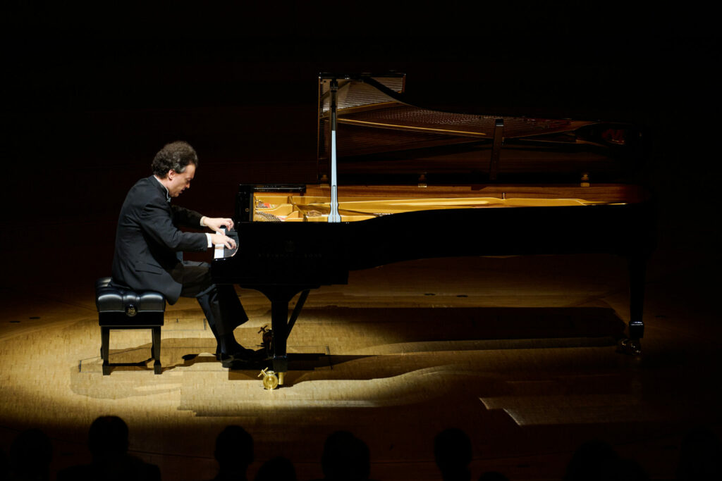Evgeny Kissin beim Klavierfestival Ruhr in der Philharmonie Essen