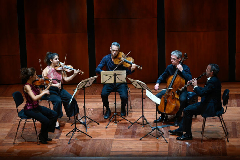 Yannick Nézet-Séguin und Mitglieder des Chamber Orchestra of Europe  Baden-Baden, Festspielhaus, 8. Juli 2023