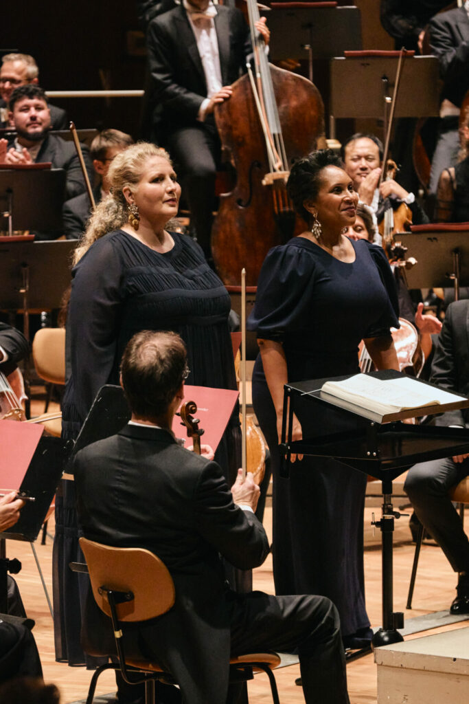 230912_mfb23_ Münchner-Philharmoniker_Philharmonie-Großer-Saal_c_Fabian_Schellhorn__026