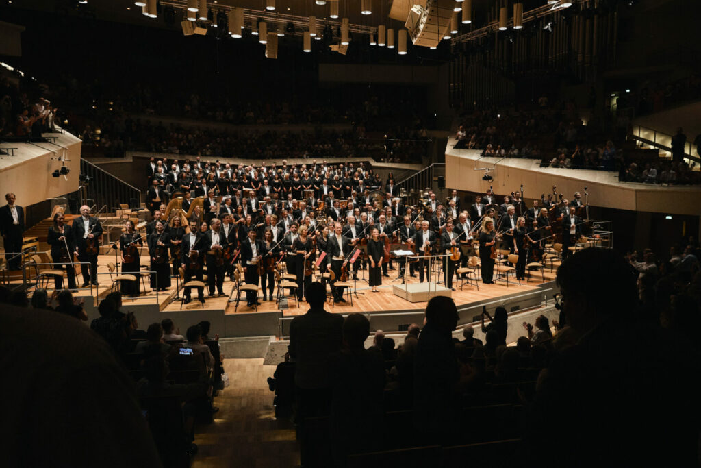 230912_mfb23_ Münchner-Philharmoniker_Philharmonie-Großer-Saal_c_Fabian_Schellhorn__027