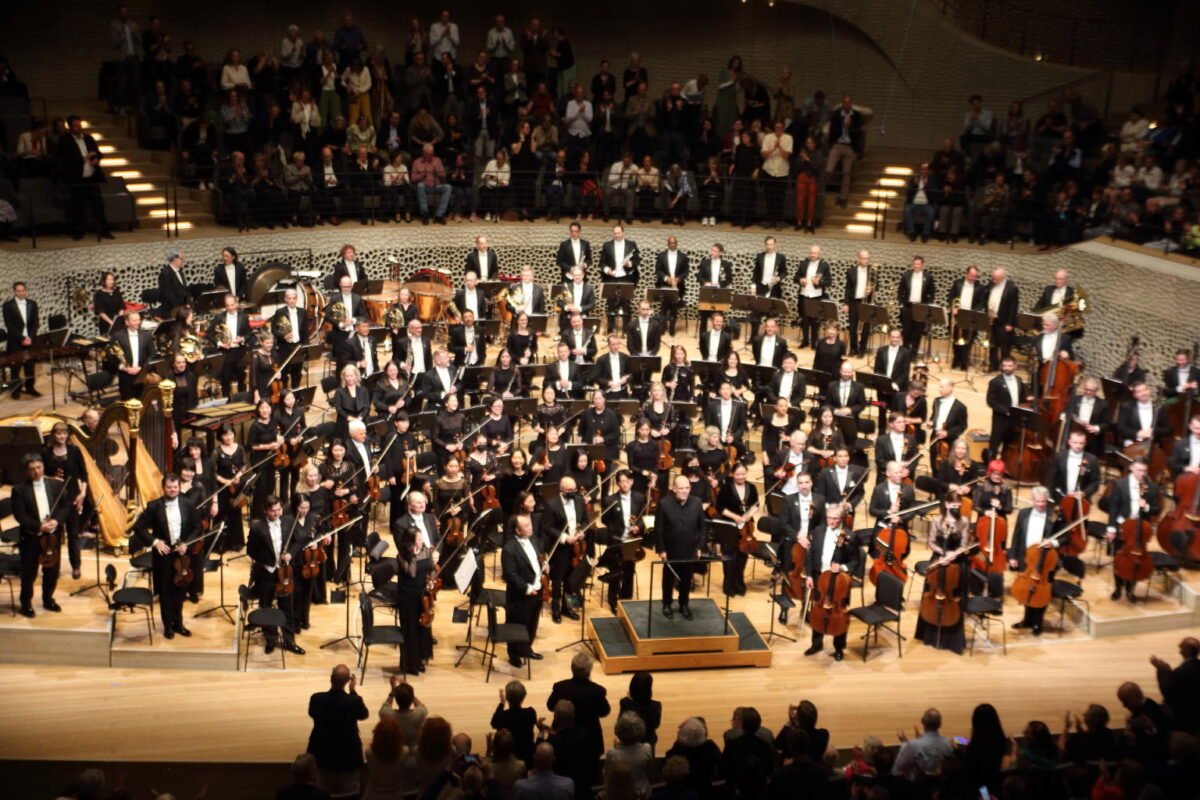 Auf den Punkt 60: CSO, Jaap van Zweden / Dirigent  Elbphilharmonie, 17. Mai 2025