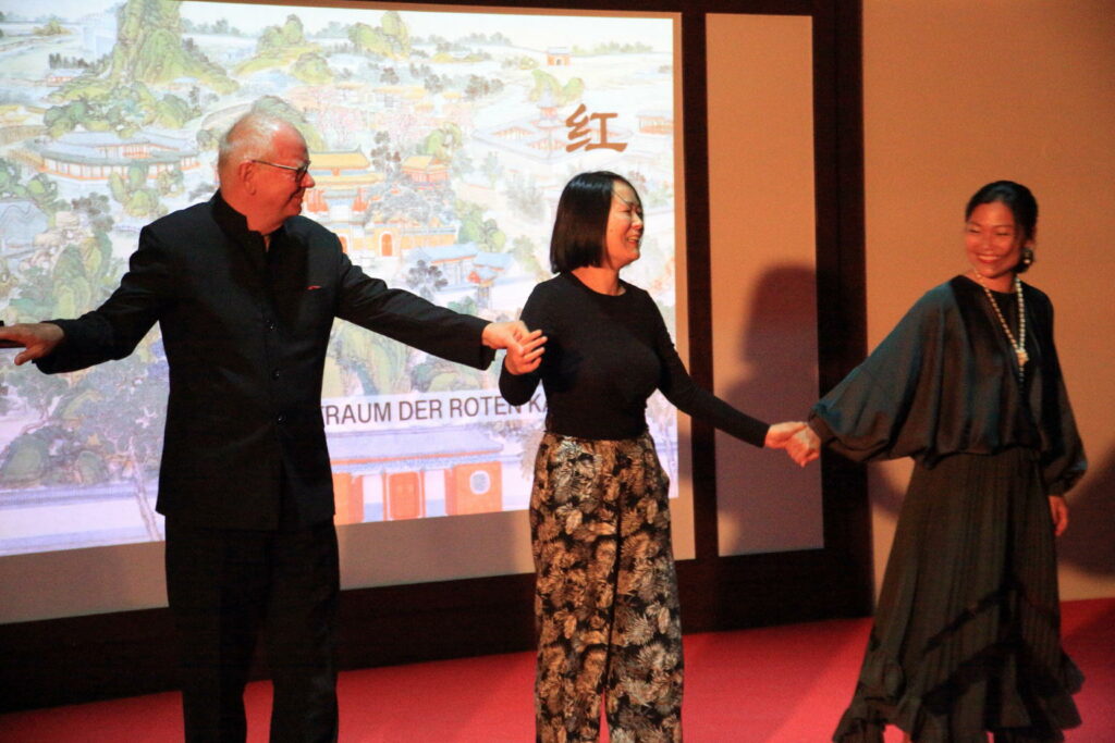 3 Klaus-Dieter Jung, Jun Lin, Lini Gong; Foto Patrik Klein