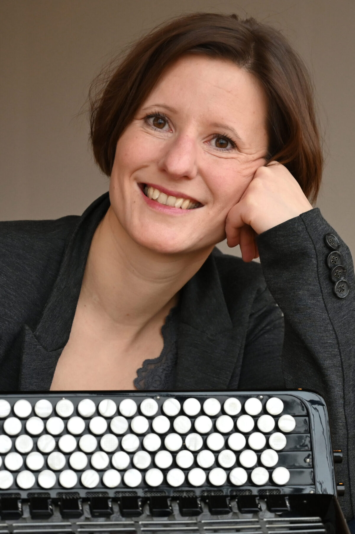 kb im Gespräch mit Anna Hüdepohl Akkordeonistin, Teil II  klassik-begeistert.live, 4. August 2026
