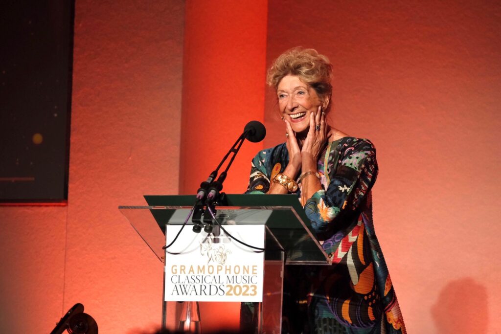 Dame Felicity Lott accepts Lifetime Achievement Award at Gramophone Awards 2023 (c) Colin Miller (2)