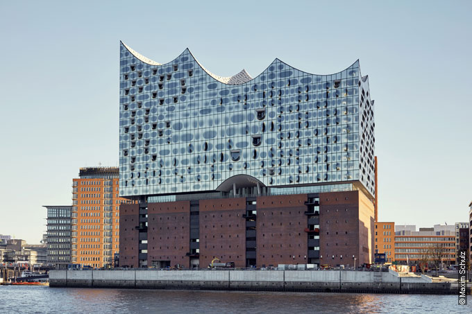 Xavier de Maistre und Martina Gedeck auf der Suche nach Innigkeit und Intimität  Elbphilharmonie Hamburg, 29. August 2020