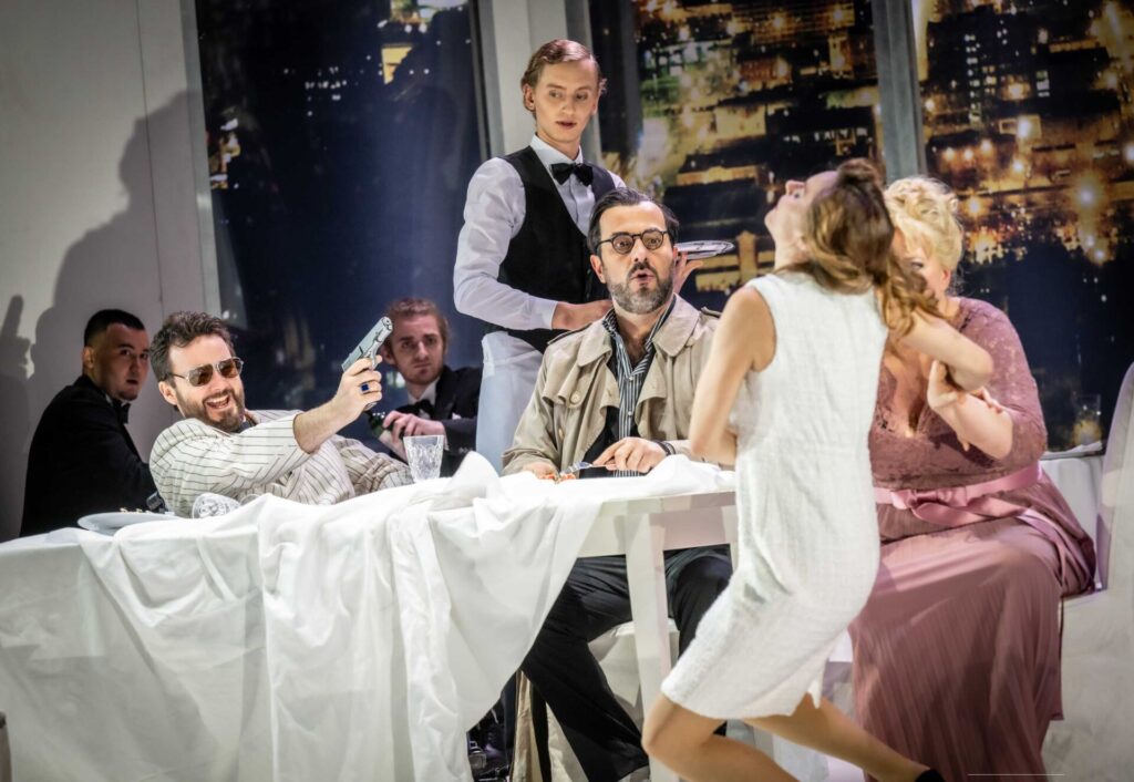 Frau ohne SchattenOper BonnRegie: Peter KonwitschnyPremiere am  16.11.2025