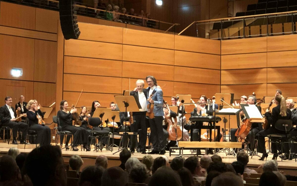 Herbert Blomstedt, Dirigent, Leonidas Kavakos, Violine, NDR Elbphilharmonie Orchester  Musik- und Kongresshalle Lübeck, 9. Juni 2023