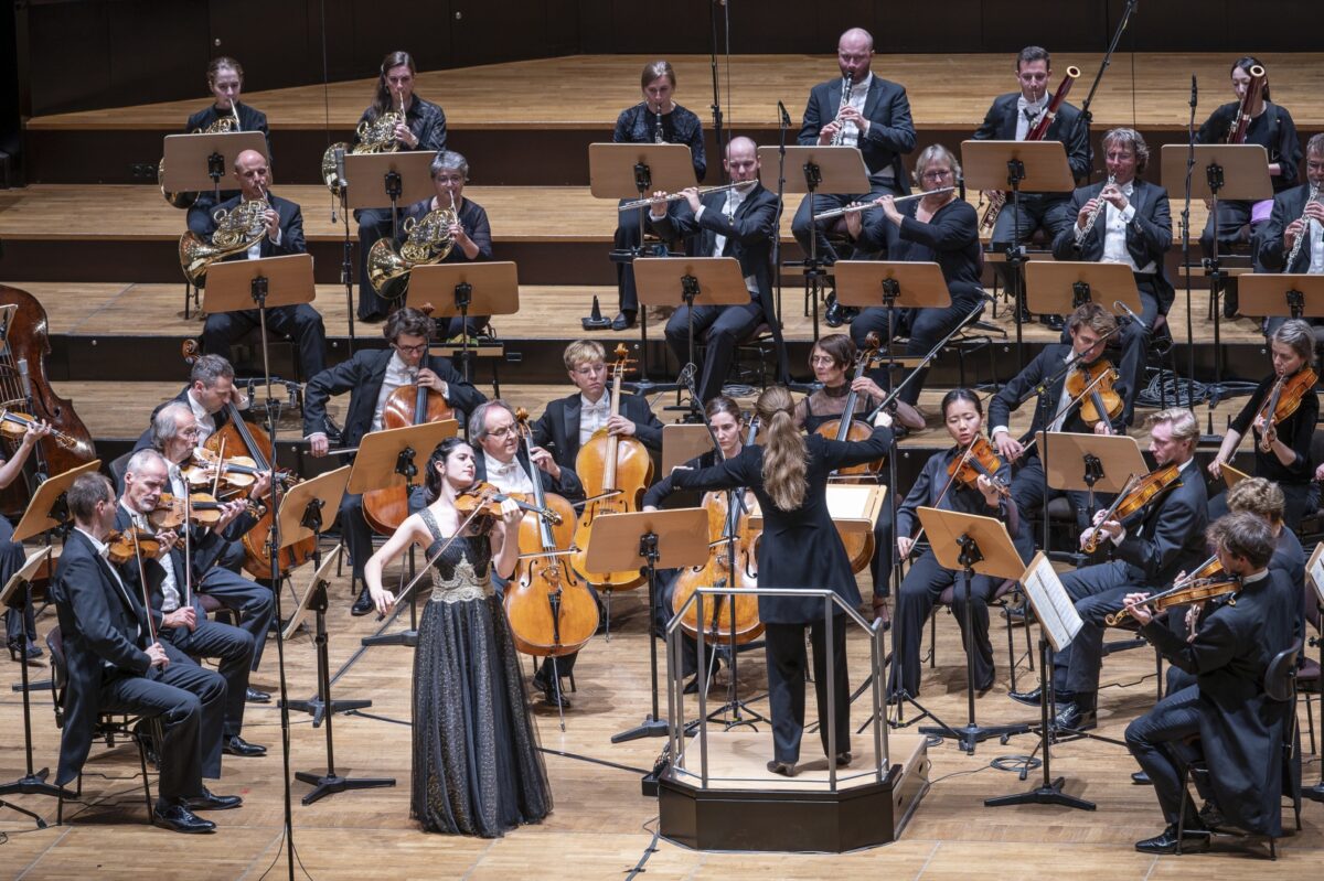 Musikfest Bremen: Spätromantische Geniestreiche, María Dueñas, Violine  Bremer Konzerthaus Die Glocke, 31. August 2026