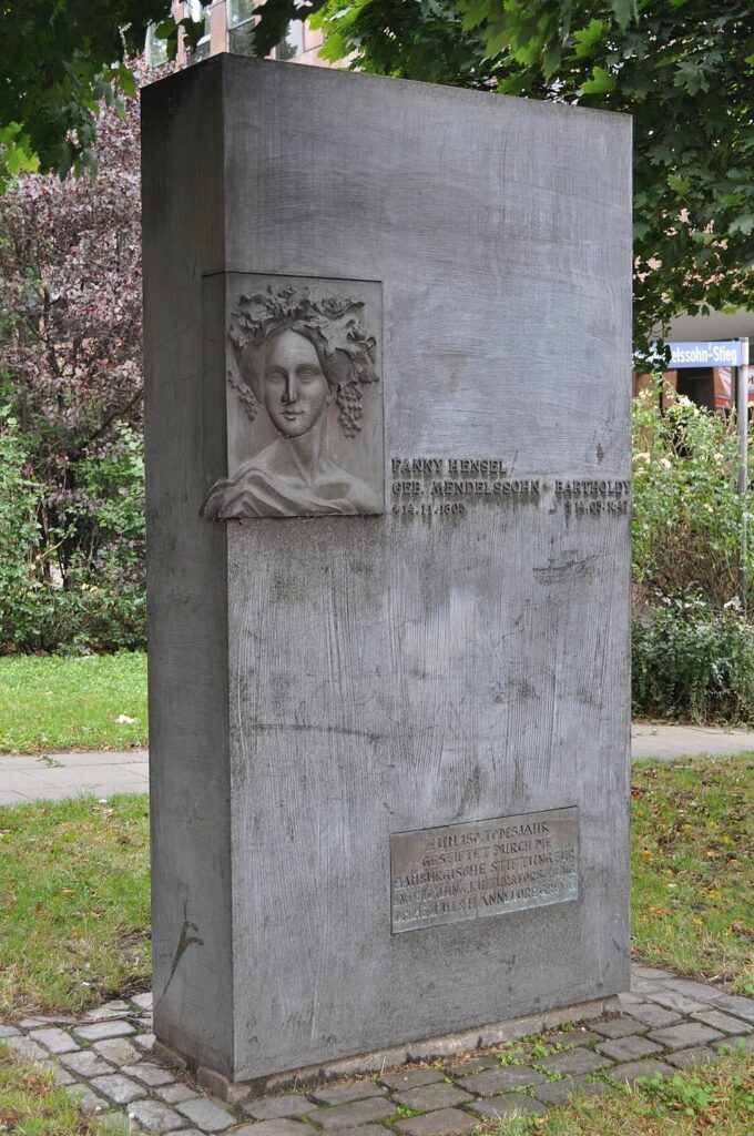 Mendelssohn-Denkmale_(Hamburg-Neustadt).Fanny_Hensel_geb._Mendelssohn_Bartholdy.ajb