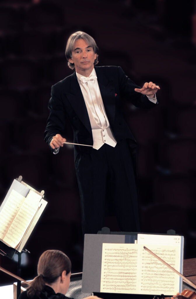 Nachruf: Michael Tilson Thomas (21. Dezember 1944 – 22. April 2026)  klassik-begeistert.live, 1. Mai 2026