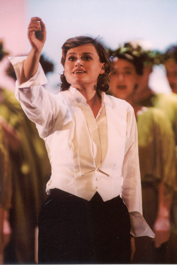 ORPHEE-ET-EURYDICE—Vesselina-Kasarova-(Orphee)—Bayerische-Staatsoper-Muenchen—Photo-Wilfried-Hoesl