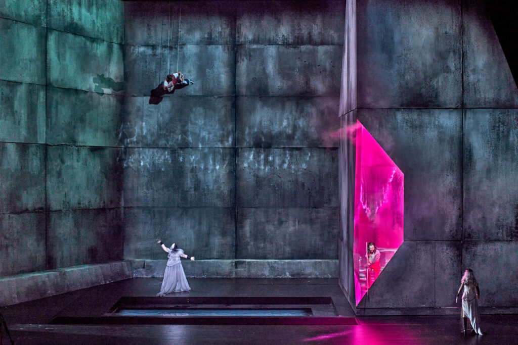 Pa_TOT_110726_214_(c)BayreutherFestspiele_press
