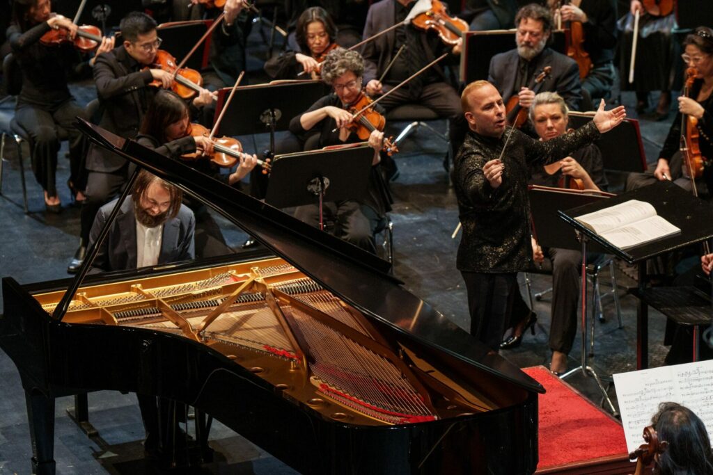 YannickNézet-Séguin_DaniilTrifonov_Phila delphiaOrchestra_c Todd Rosenberg (8)