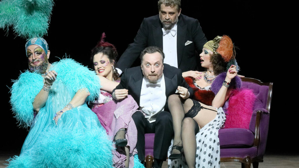 andrew-watts-katharina-konradi-georg-nigl-miriam-neumaier-und-markus-brueck-2lbjtvgBSgMH