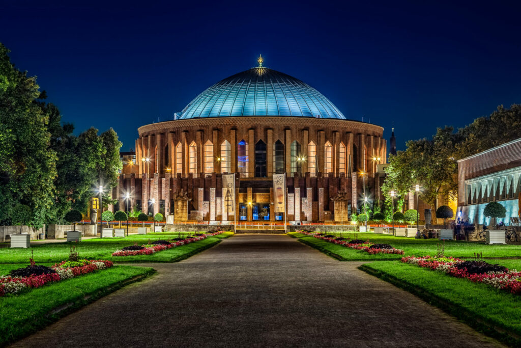 duesseldorf-bei-nacht-tonhalle