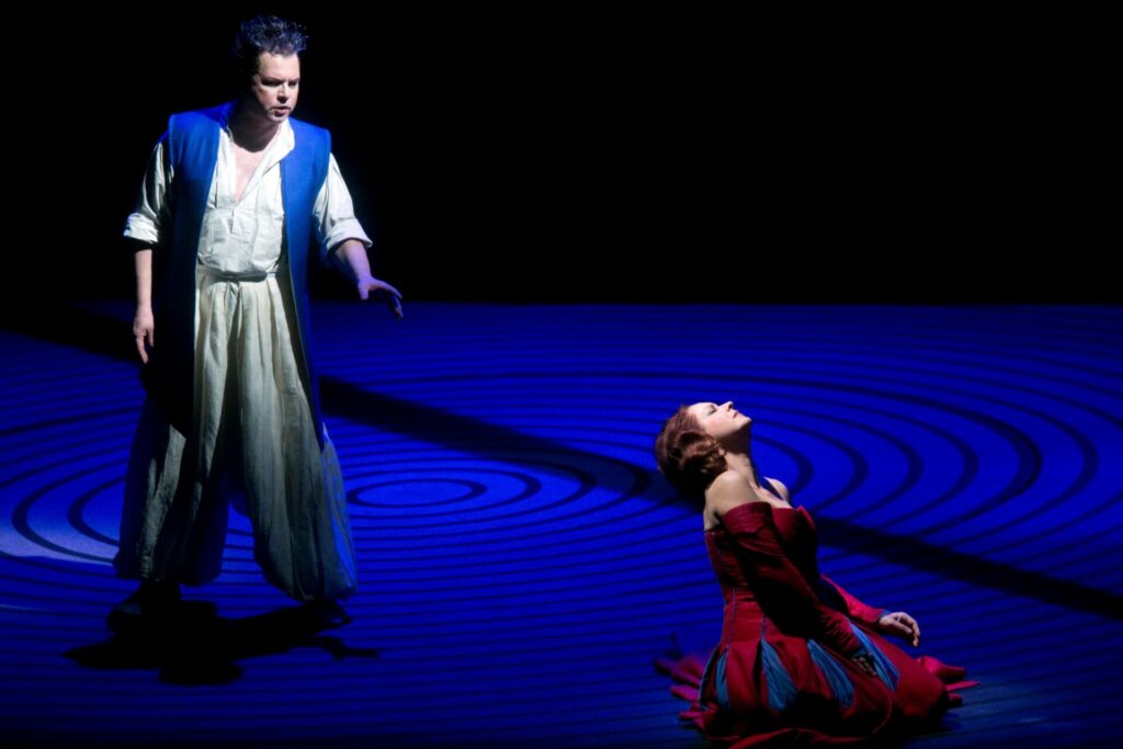 parsifal_oper_leipzig_2013_foto_tom_schulze_2