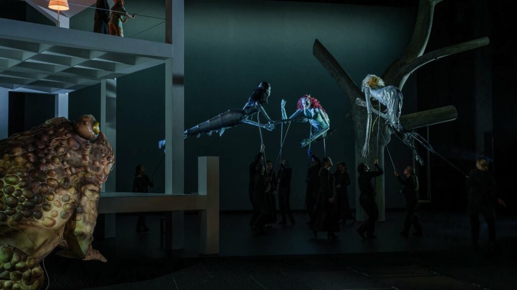 theater-basel-oper-rheingold-106~_v-16×9@2dL_-6c42aff4e68b43c7868c3240d3ebfa29867457da
